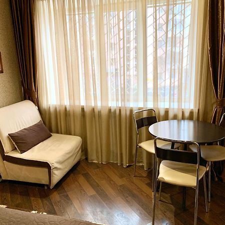 Apartment In Kharkiv , Prospect Nauki 19A 외부 사진