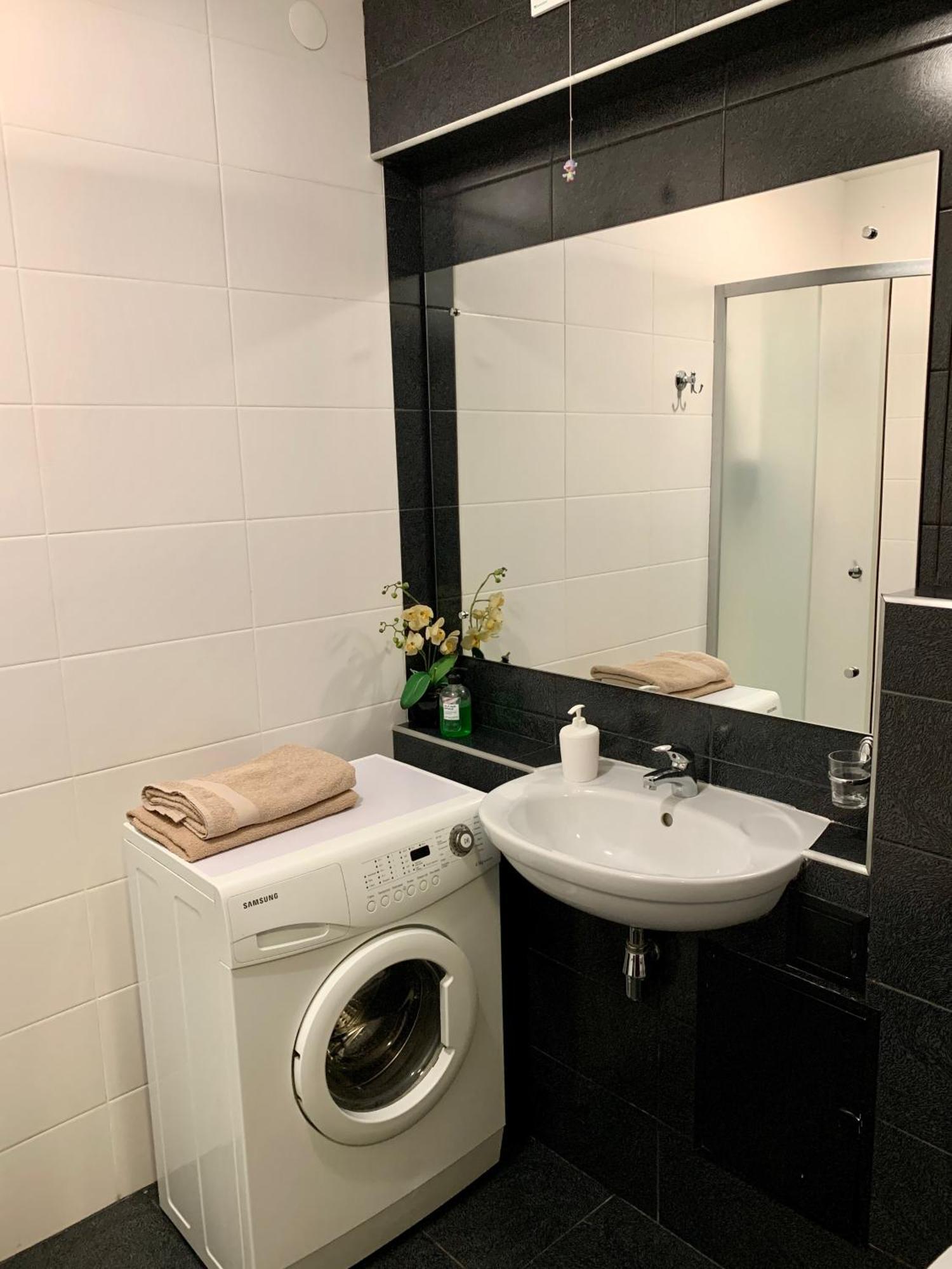 Apartment In Kharkiv , Prospect Nauki 19A 외부 사진